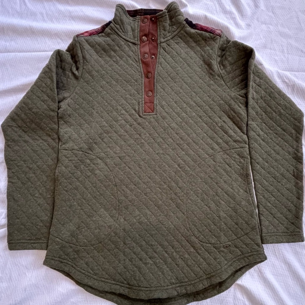 Legendary Whitetails Red and Olive Quilted Pullover